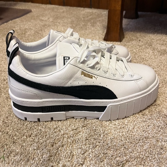 Puma Platform White and Black Sneakers - Picture 2 of 5